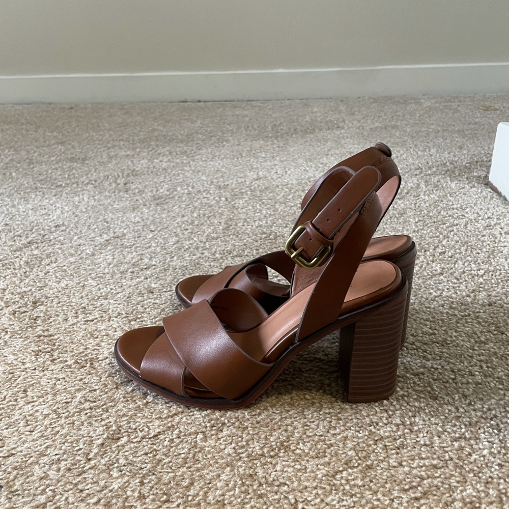 Brown platform ( A new day) size 6.5